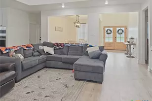 211 Lakewood Dr, Gatesville, TX 76528 - Photo 6