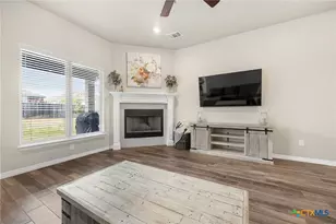 512 Holstein Dr, Belton, TX 76513 - Photo 4