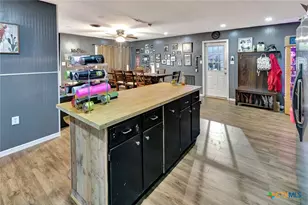 526 Fairmont St, Port Lavaca, TX 77979 - Photo 6