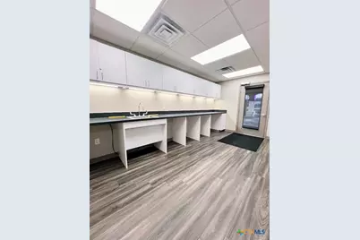 2300 N US Highway 281, Marble Falls, TX 78654 - Photo 28