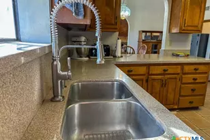 4911 Youngsford Rd, Marion, TX 78124 - Photo 12