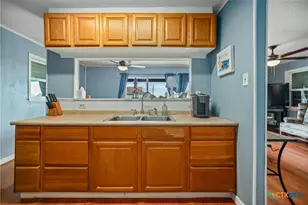 448 Stovall Dr, Palacios, TX 77465 - Photo 18