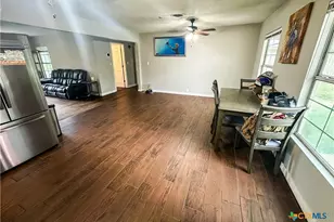 2503 E Mistletoe Ave, Victoria, TX 77901 - Photo 6