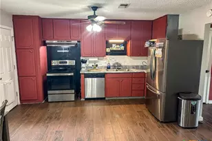 2503 E Mistletoe Ave, Victoria, TX 77901 - Photo 4