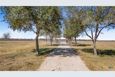 803 Aloe Road, Victoria, TX 77905 - Photo 32