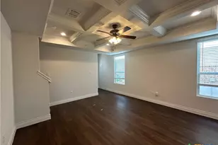 320 Untermaier St, New Braunfels, TX 78130 - Photo 4