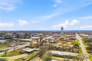 608 Mustang Cir, Nixon, TX 78140 - Photo 20