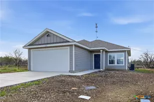 608 Mustang Cir, Nixon, TX 78140 - Photo 1