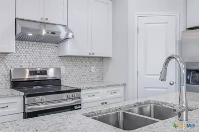 604 Mustang Circle, Nixon, TX 78140 - Photo 4