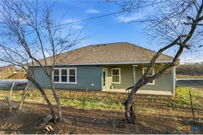 604 Mustang Circle, Nixon, TX 78140 - Photo 12