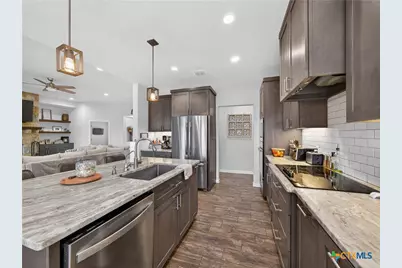 494 Flash Circle, Luling, TX 78648 - Photo 10