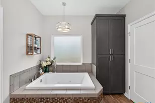 494 Flash Cir, Luling, TX 78648 - Photo 16