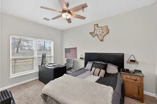 494 Flash Cir, Luling, TX 78648 - Photo 26