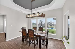 494 Flash Cir, Luling, TX 78648 - Photo 8