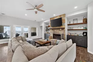 494 Flash Cir, Luling, TX 78648 - Photo 6