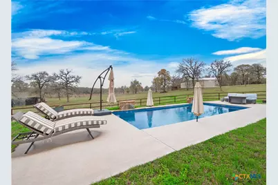 494 Flash Circle, Luling, TX 78648 - Photo 34