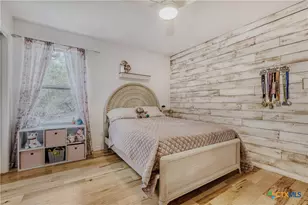 211 Creekwood Ct, Spring Branch, TX 78070 - Photo 14