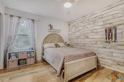 211 Creekwood Court, Spring Branch, TX 78070 - Photo 16