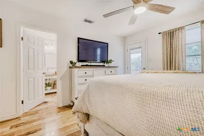 211 Creekwood Court, Spring Branch, TX 78070 - Photo 10