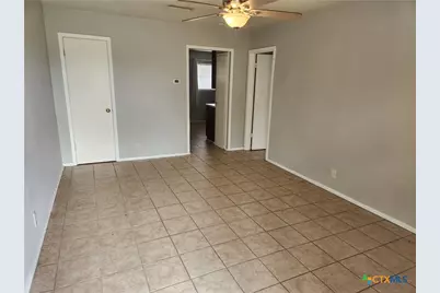 1802 W Avenue H #A, Temple, TX 76504 - Photo 2