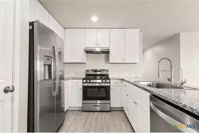 2844 Rosefinch, New Braunfels, TX 78130 - Photo 6