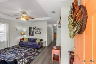 1020 N Beal St, Belton, TX 76513 - Photo 2