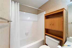 1202 Thorpe Ln, San Marcos, TX 78666 - Photo 14