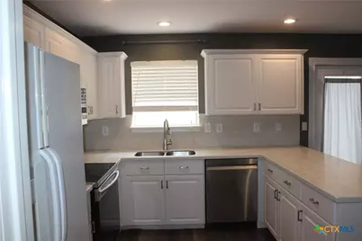 7710 Fallen Pine Street, Converse, TX 78109 - Photo 8