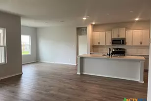 105 Beveridge Rd, Seguin, TX 78155 - Photo 12