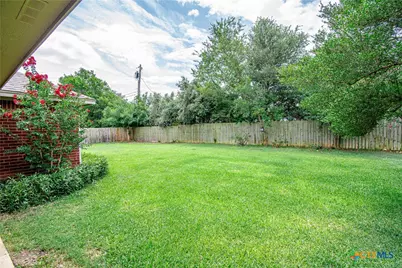 524 Neches Street, Belton, TX 76513 - Photo 2