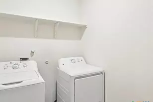 152 Mullen, Taylor, TX 76574 - Photo 12