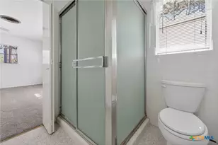 514 Hospital Blvd, Floresville, TX 78114 - Photo 24