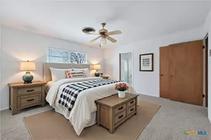 514 Hospital Blvd, Floresville, TX 78114 - Photo 20