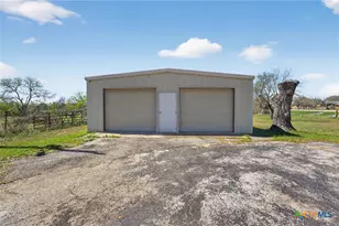 514 Hospital Blvd, Floresville, TX 78114 - Photo 40