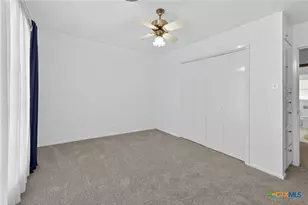 514 Hospital Blvd, Floresville, TX 78114 - Photo 26