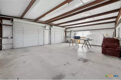 514 Hospital Boulevard, Floresville, TX 78114 - Photo 40