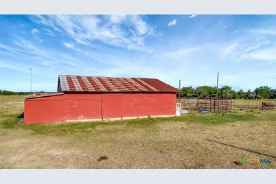 000 County Road 1, Hallettsville, TX 77964 - Photo 10