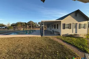 351 Stone Oak Dr, Inez, TX 77968 - Photo 24