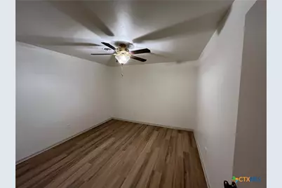 502 W Avenue A, Lampasas, TX 76550 - Photo 18