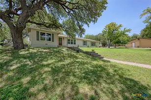 502 W Ave A, Lampasas, TX 76550 - Photo 2