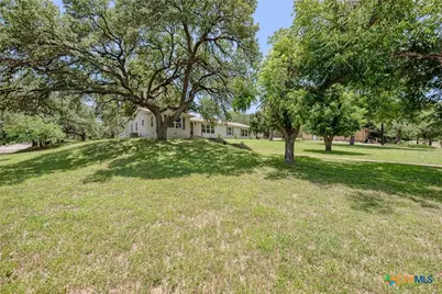 502 W Avenue A, Lampasas, TX 76550 - Photo 1