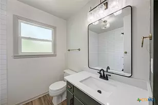 502 W Ave A, Lampasas, TX 76550 - Photo 30