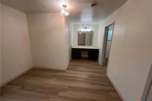 502 W Ave A, Lampasas, TX 76550 - Photo 16