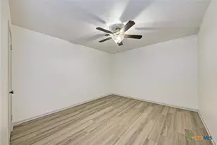 502 W Ave A, Lampasas, TX 76550 - Photo 32