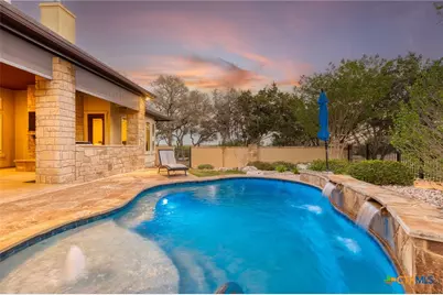 2123 Oakwood Hollow, New Braunfels, TX 78132 - Photo 2