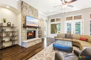 2123 Oakwood Holw, New Braunfels, TX 78132 - Photo 12