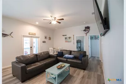 207 Paradise Dr, Rockport, TX 78382 - Photo 6