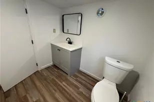 1209 Raymond St, Seguin, TX 78155 - Photo 8