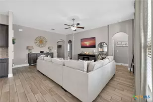 1608 Alvin Cir, New Braunfels, TX 78130 - Photo 6