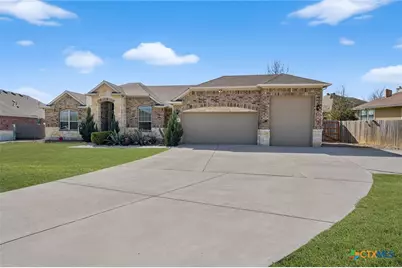 1608 Alvin Cir, New Braunfels, TX 78130 - Photo 2